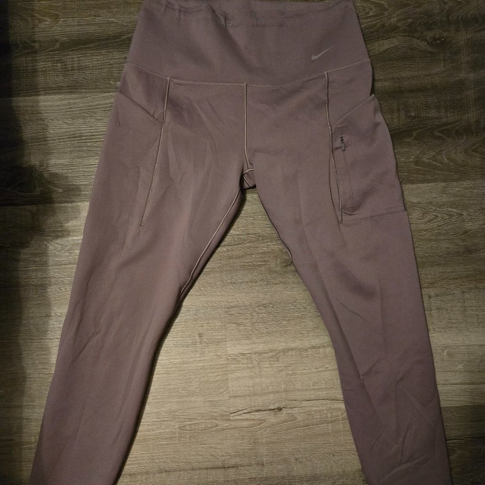 Nike ago Dri-Fit High Rise Firm Support 7/8 Leggings